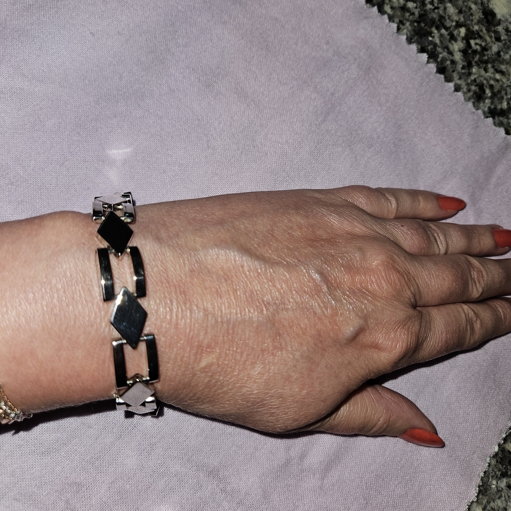 Elegant BlaSilver Bracelet